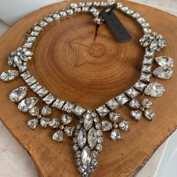 J. Crew Jewelry - 🔥NWT JCrew Icy Crystal Floral Statement Necklace